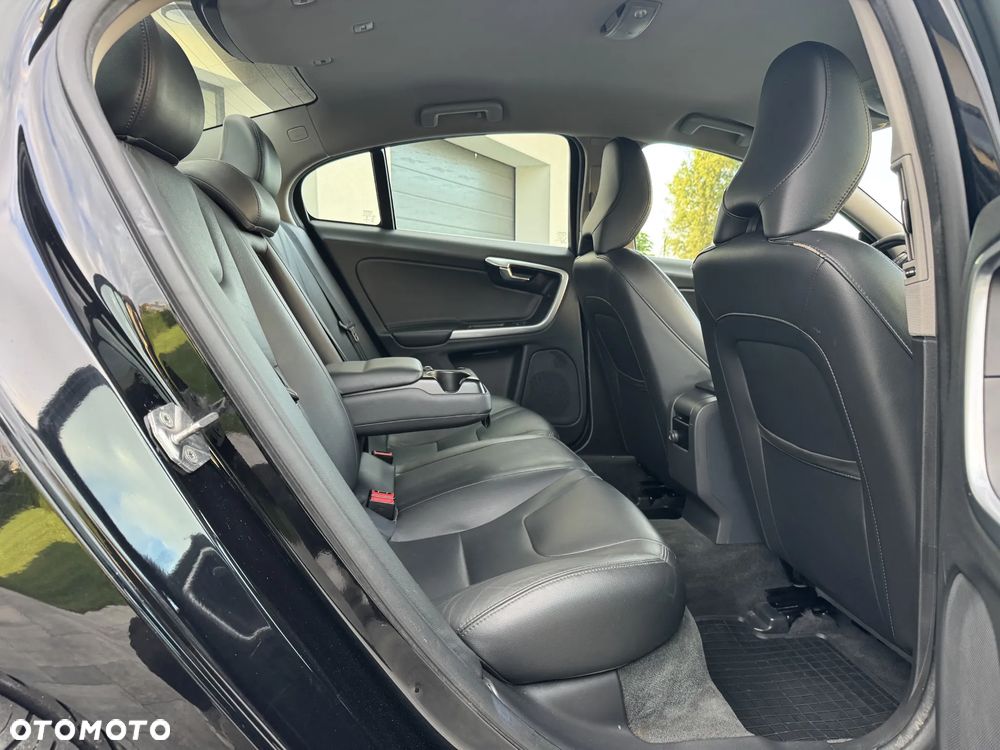 Volvo S60 D2 Summum - 26