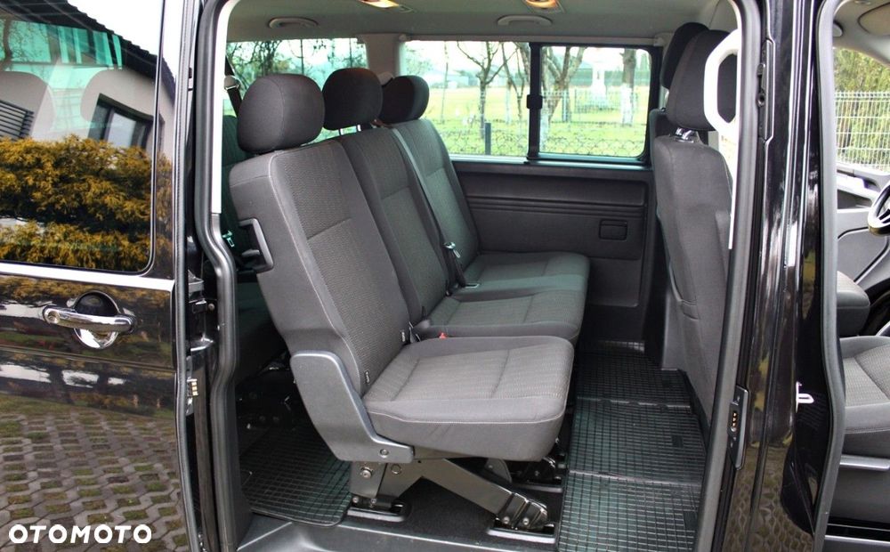 Volkswagen Transporter - 12