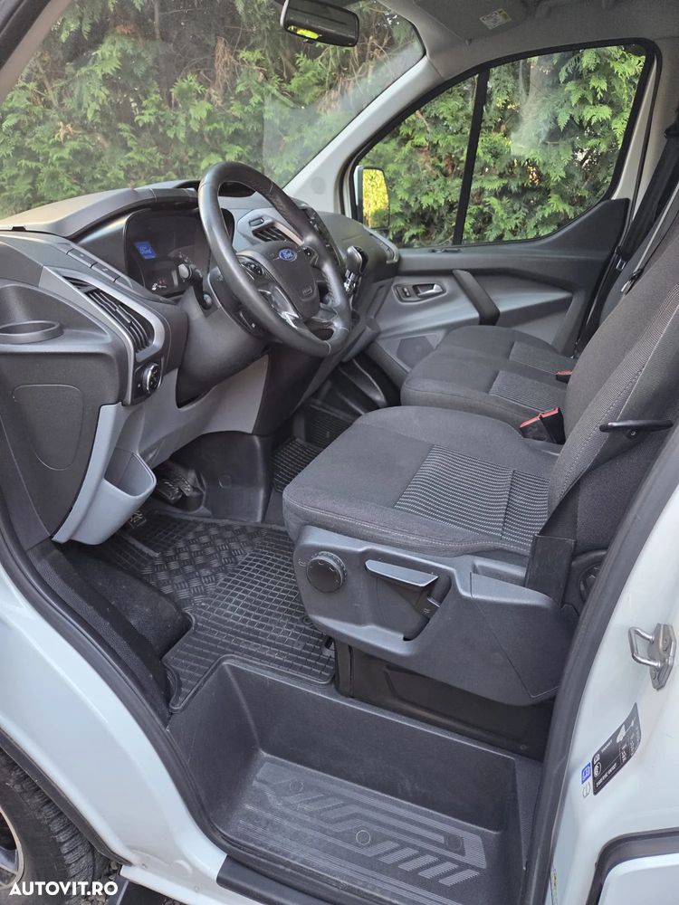 Ford Tourneo Custom - 6
