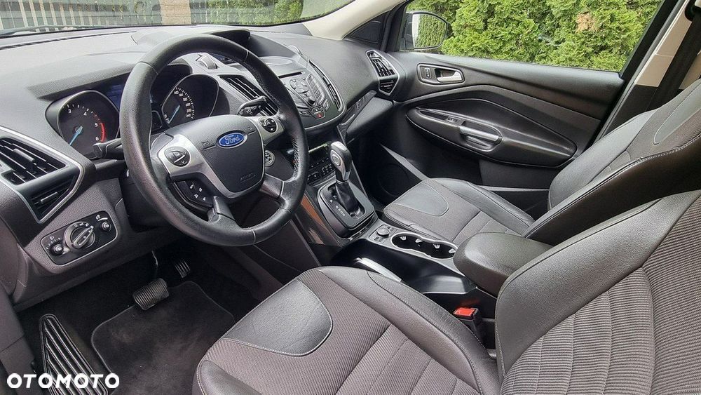 Ford Kuga - 12