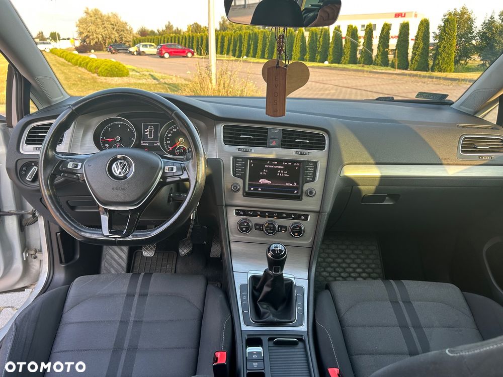 Volkswagen Golf 1.6 TDI BMT Comfortline - 10
