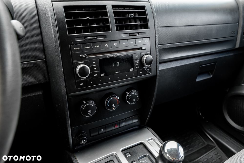 Dodge Nitro 3.7 V6 SLT - 28