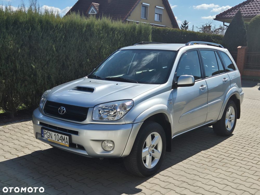 Toyota RAV4 D-4D 4x4 - 5