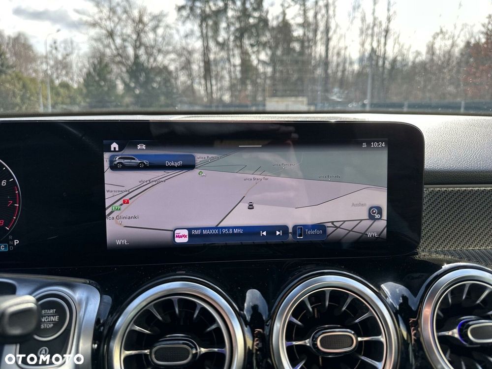 Mercedes-Benz GLB 200 AMG Line 7G-DCT - 23