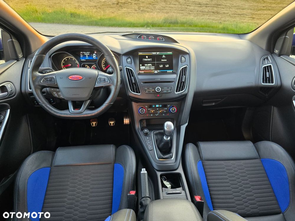 Ford Focus 2.0 EcoBoost ST mit Leder-Exclusiv-Paket - 25