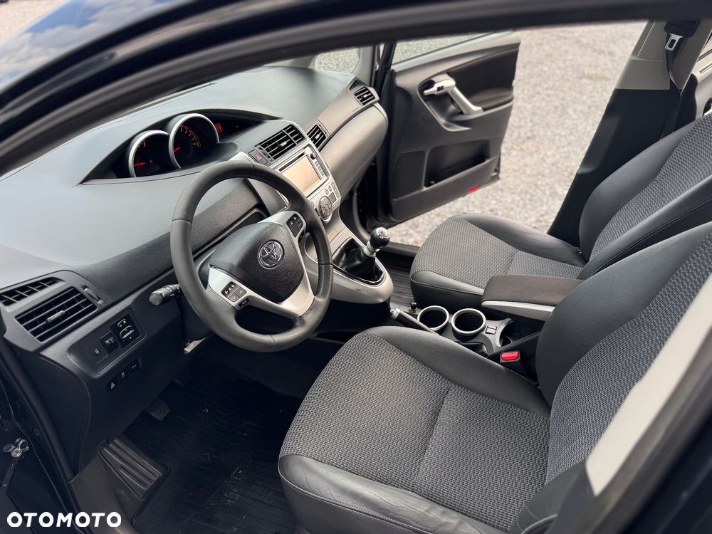 Toyota Verso 2.0 D-4D Premium - 5