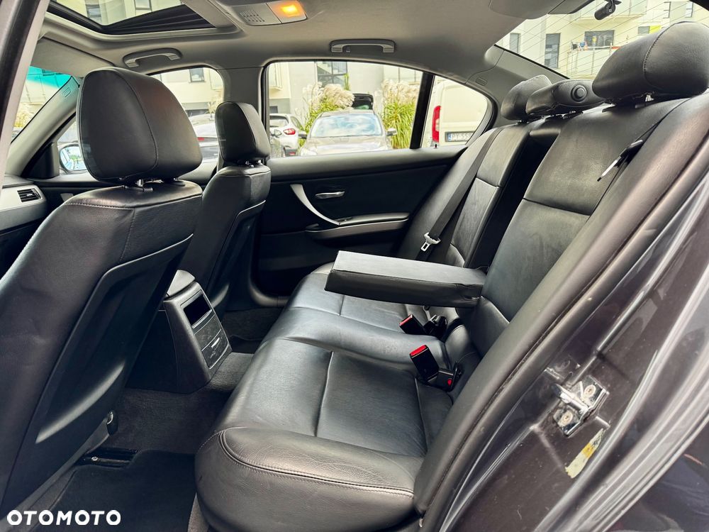 BMW Seria 3 318d - 18