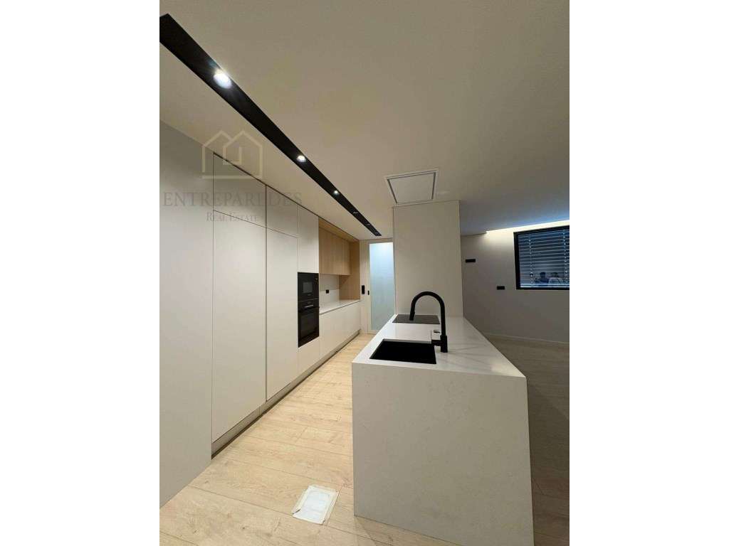 Apartamento T2 com varanda para comprar em Gondomar - Porto | Obra ... - Grande imagem: 3/32