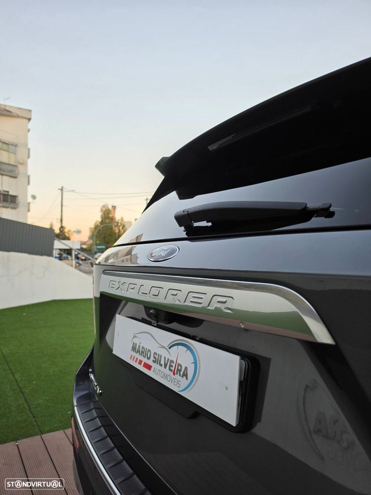 Ford Explorer - 25