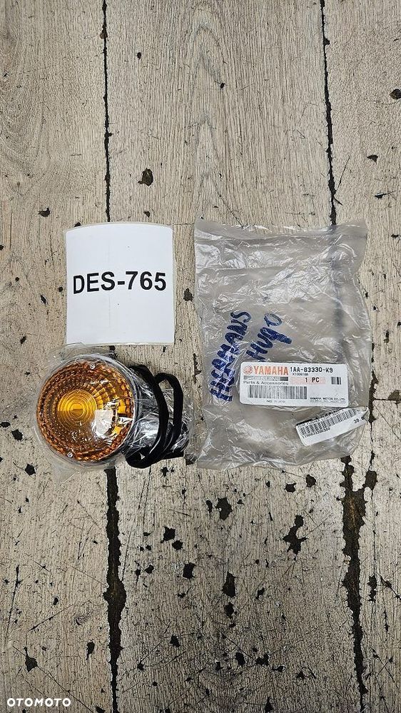 Kierunkowskaz Yamaha V-Max 1200 VMX12  1AA-83330-K9 - 1