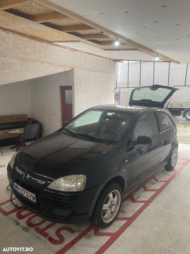 Opel Corsa 1.0i Essentia - 5