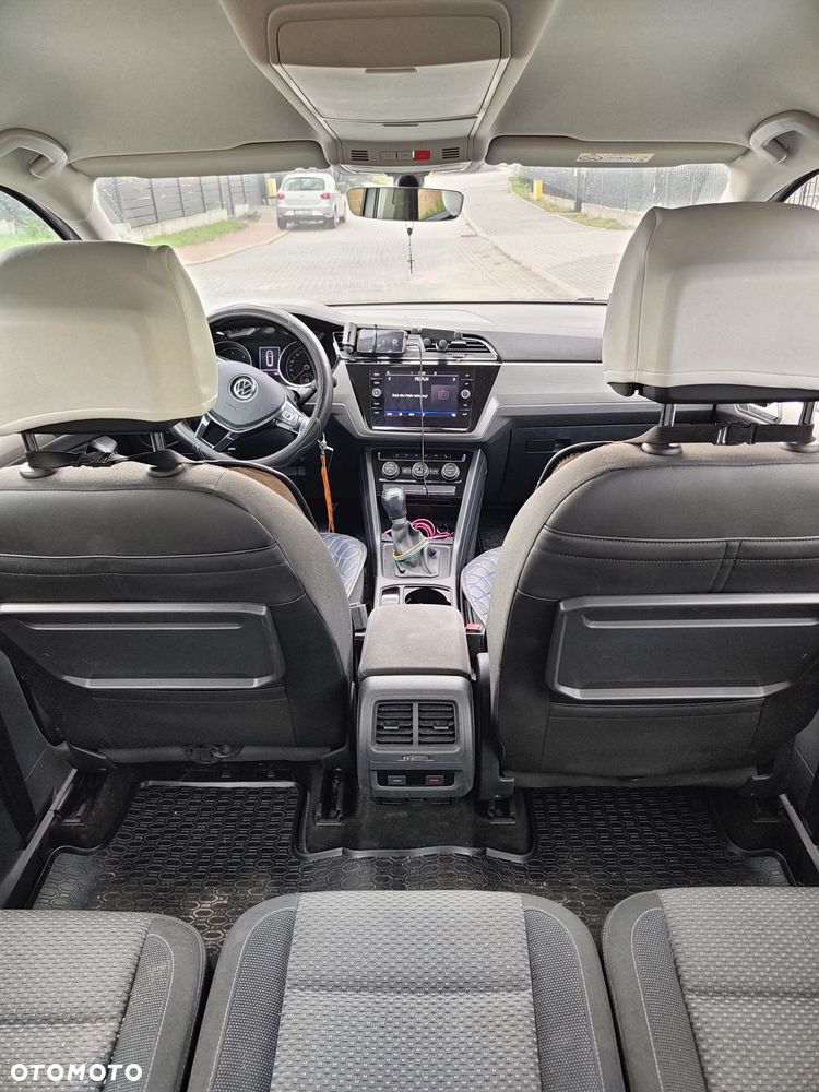 Volkswagen Touran - 4