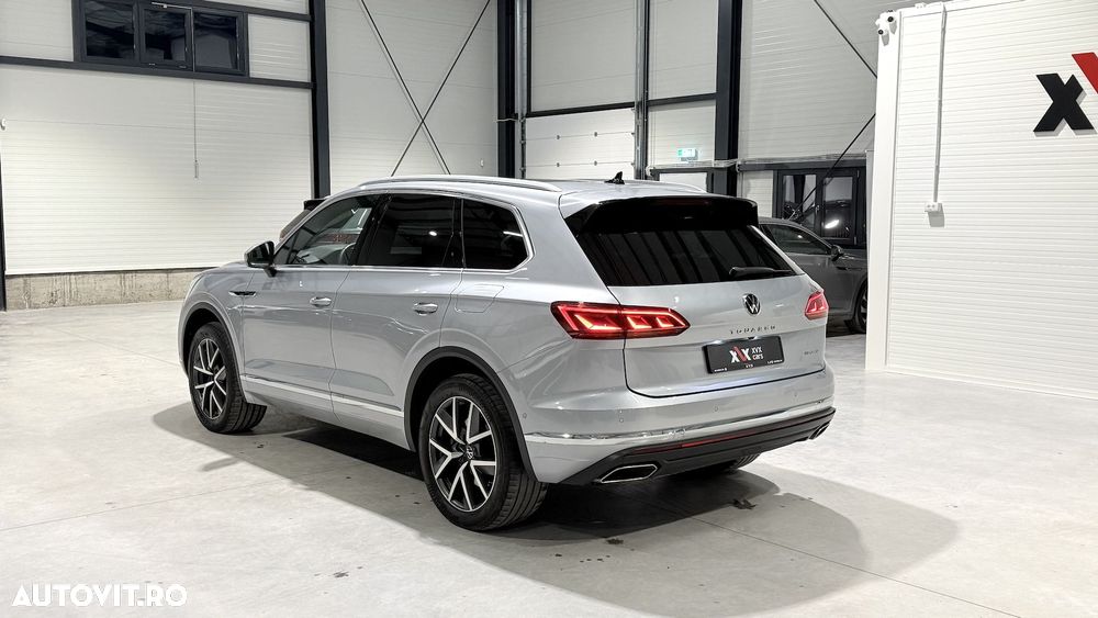 Volkswagen Touareg 3.0 V6 e-Hybrid 4Motion Aut. Elegance - 4