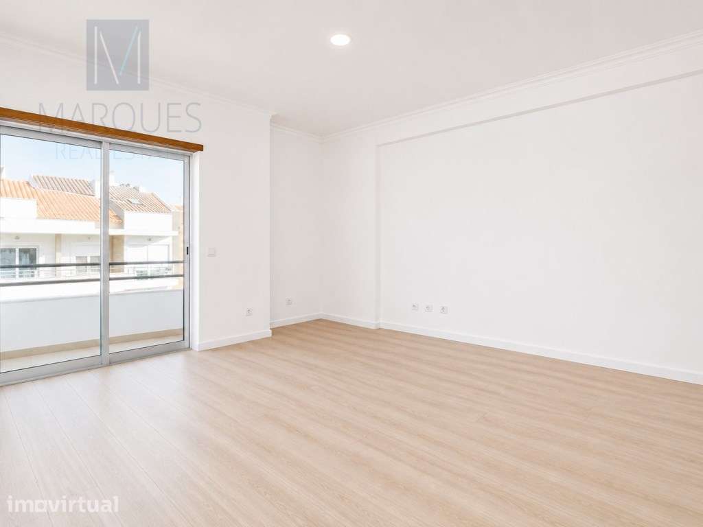 Apartamento T2 com Arrecadação em Vale Flores - Feijó - Grande imagem: 5/19