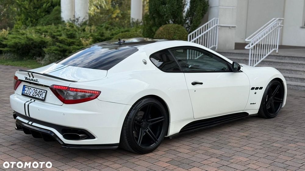 Maserati GranTurismo S - 8