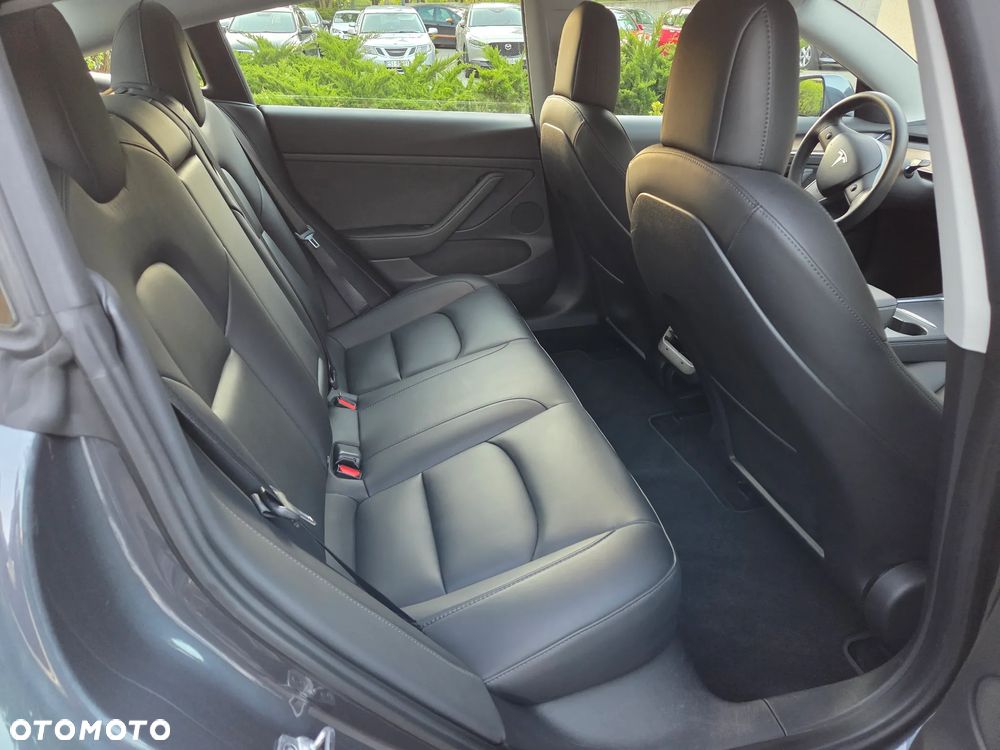 Tesla Model 3 Standard Reichweite Plus Hinterradantrieb - 17