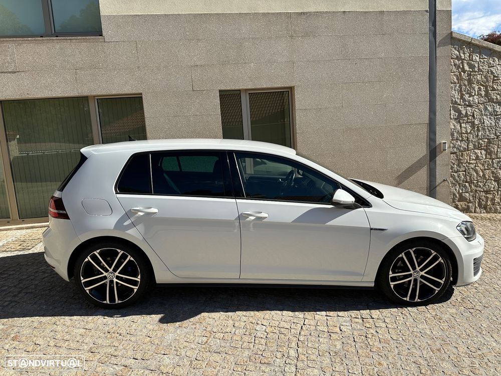VW Golf 2.0 TDi GTD DSG - 4