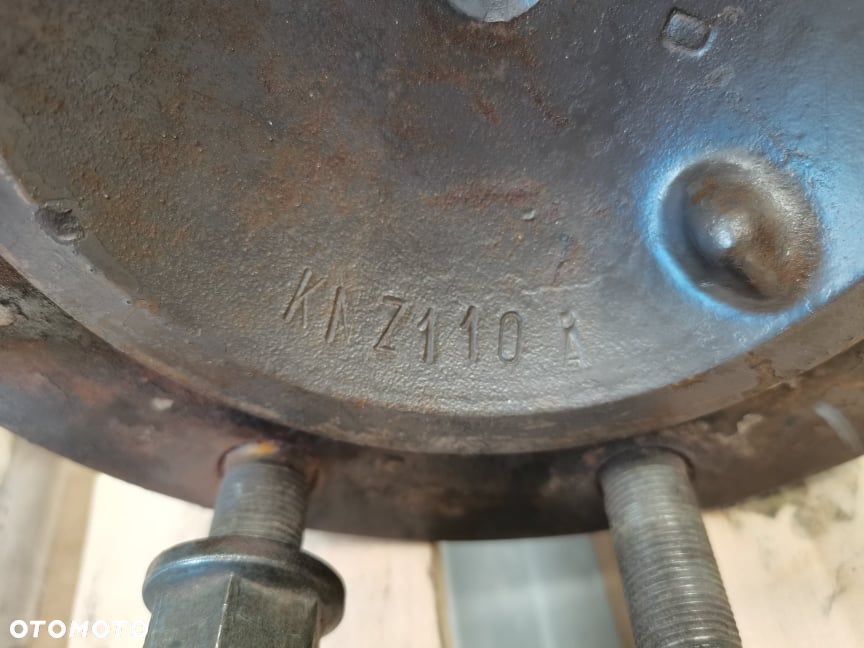 Piasta koła Massey Ferguson 3080 - 5