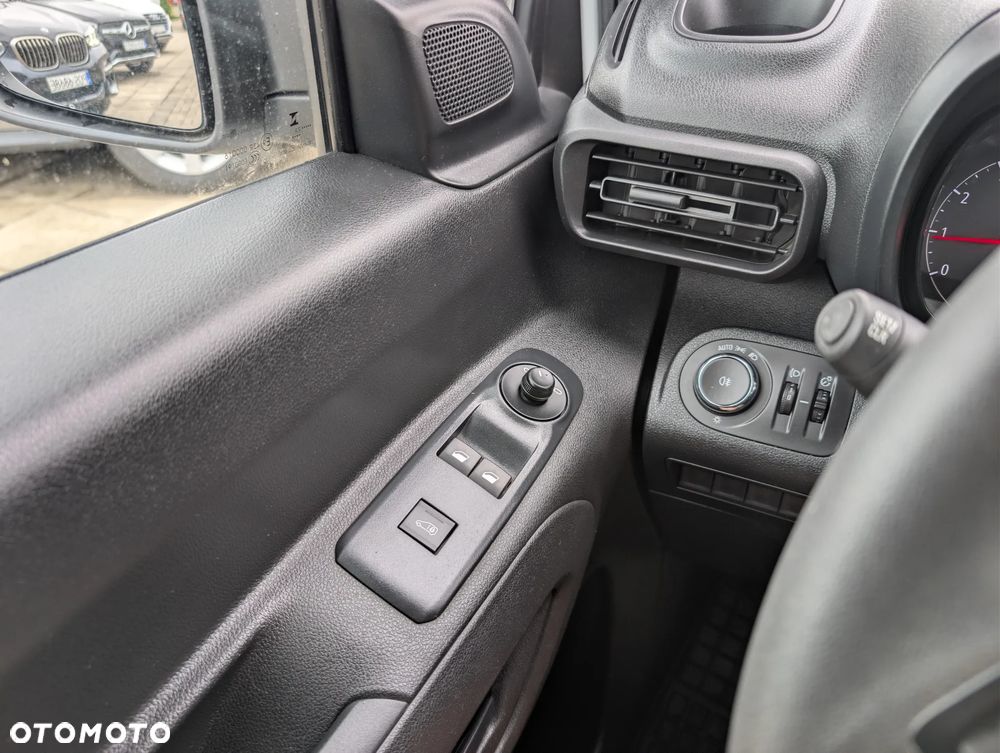 Opel Combo - 34