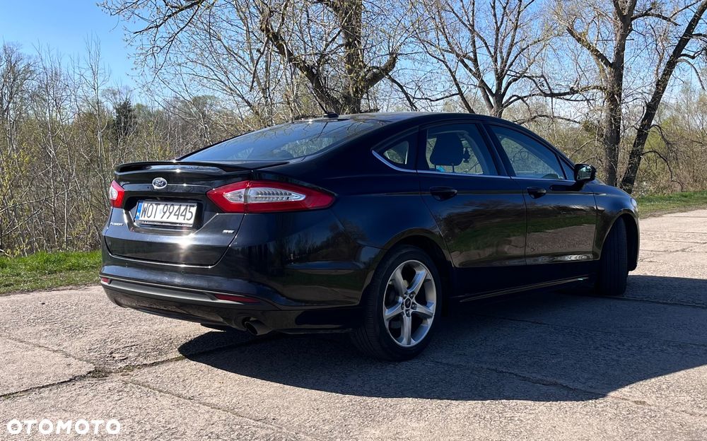 Ford Fusion - 8