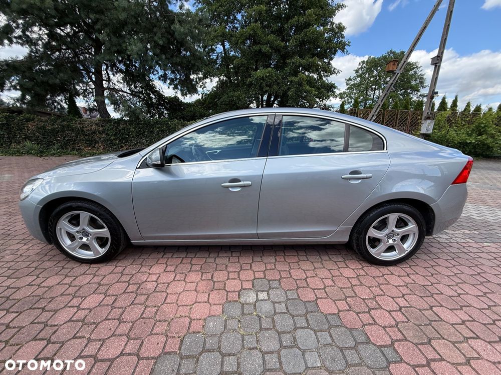 Volvo S60 D3 Momentum - 9
