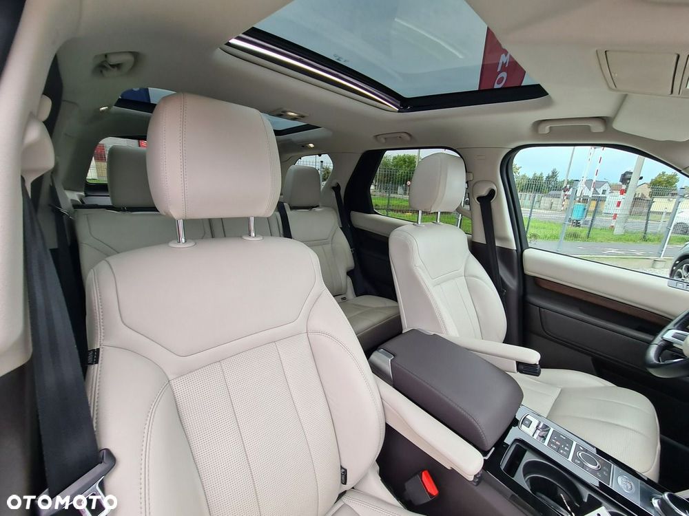 Land Rover Discovery 3.0 TD6 HSE Luxury - 29