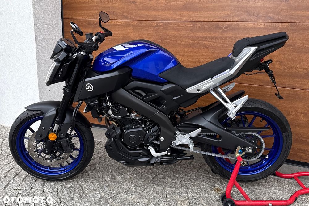 Yamaha MT - 17
