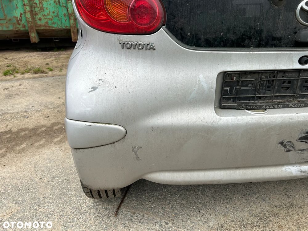 ZDERZAK TYLNY TYŁ TOYOTA AYGO I - 2