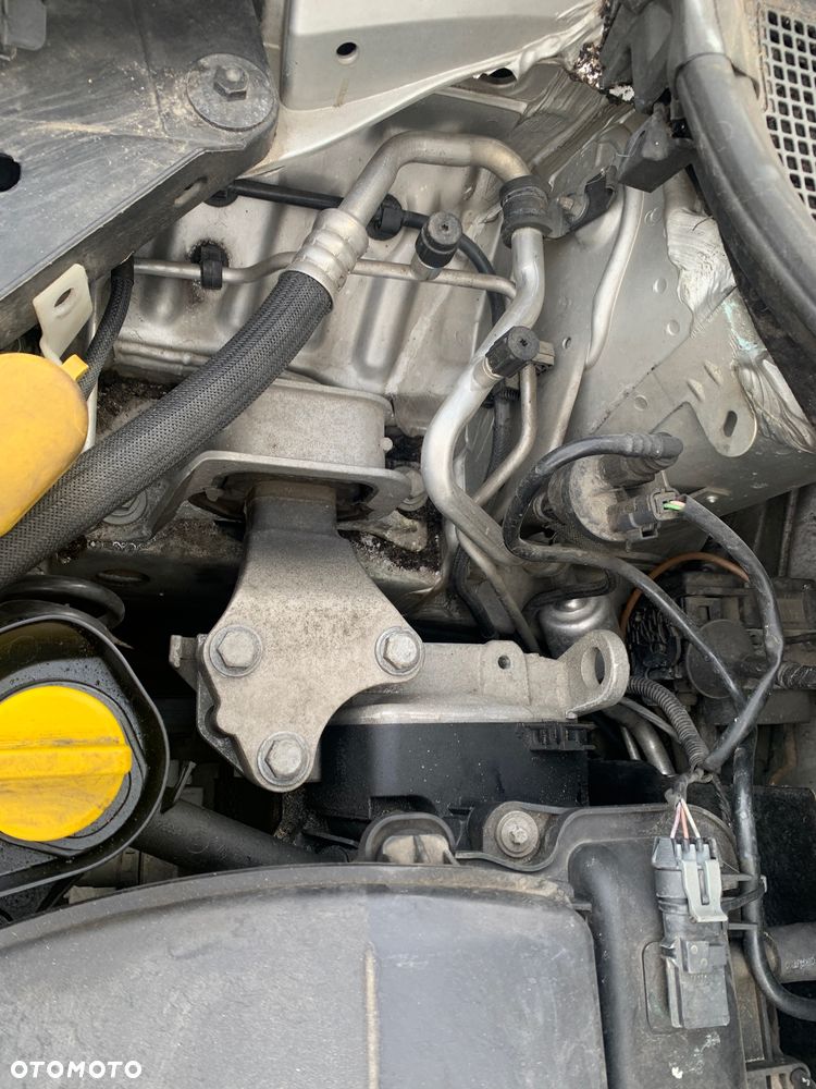 Renault Clio - 25