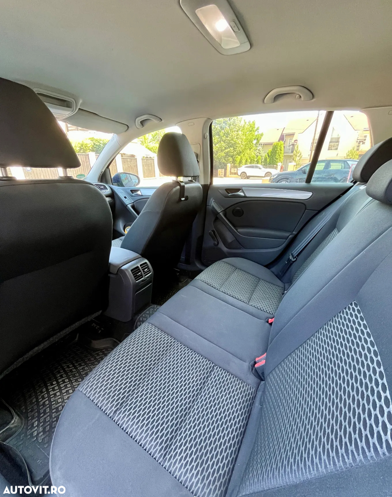 Volkswagen Golf - 17