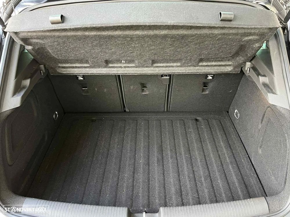 Opel Astra 1.2 T Ultimate S/S - 44