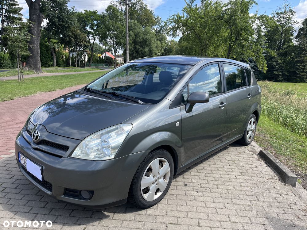 Toyota Corolla Verso 2.2 D-4D Prestige 7os - 4