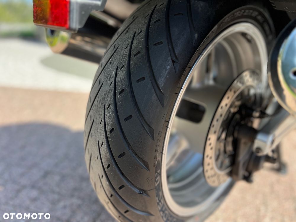 Yamaha FJR - 13