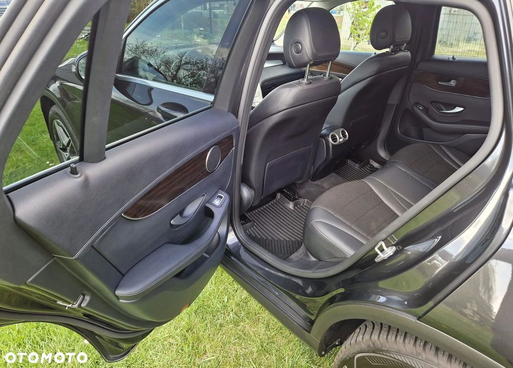 Mercedes-Benz GLC 200 d 4Matic 9G-TRONIC AMG Line - 8