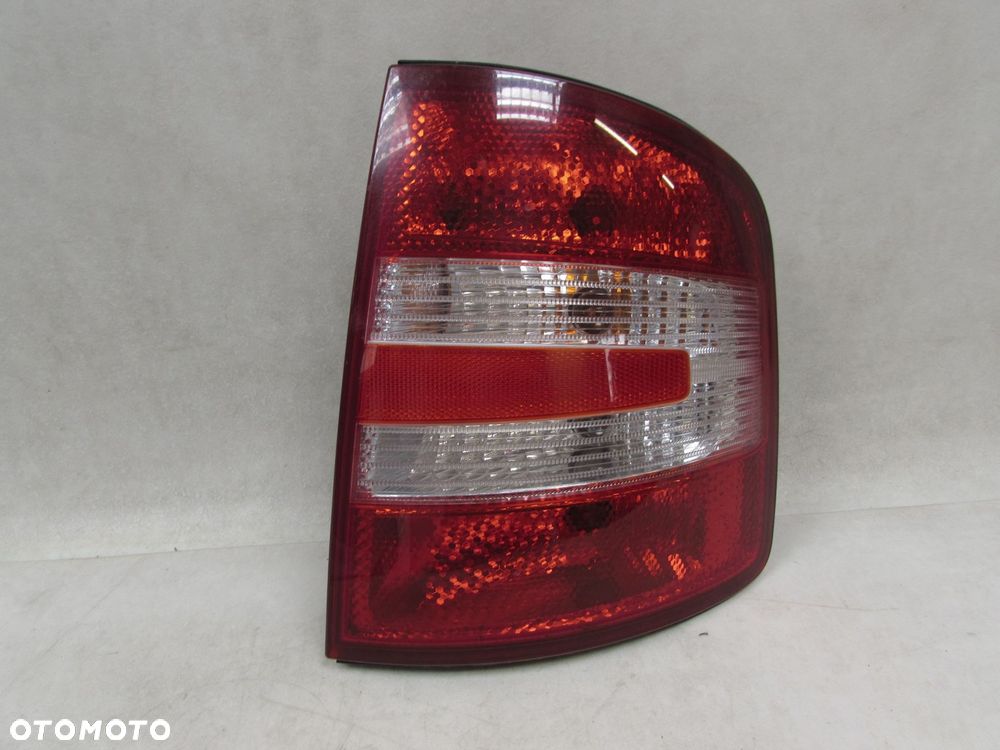 SKODA FABIA I SEDAN KOMBI LIFT 04-08 LAMPA TYL PRAWA 6Y9945112 - 3