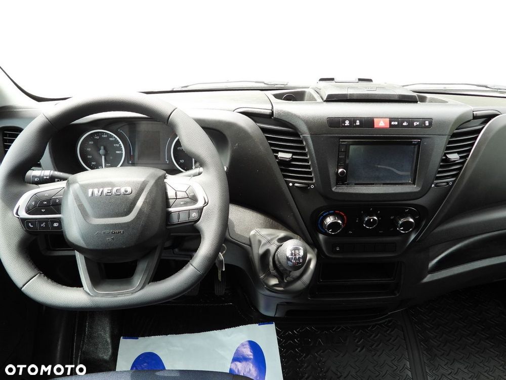 Iveco DAILY 35C16 WYWROTKA PODWÓJNA KABINA DOKA 6 MIEJSC TEMPOMAT BLIŹNIACZE KOŁA KLIMATYZACJA  160KM - 31