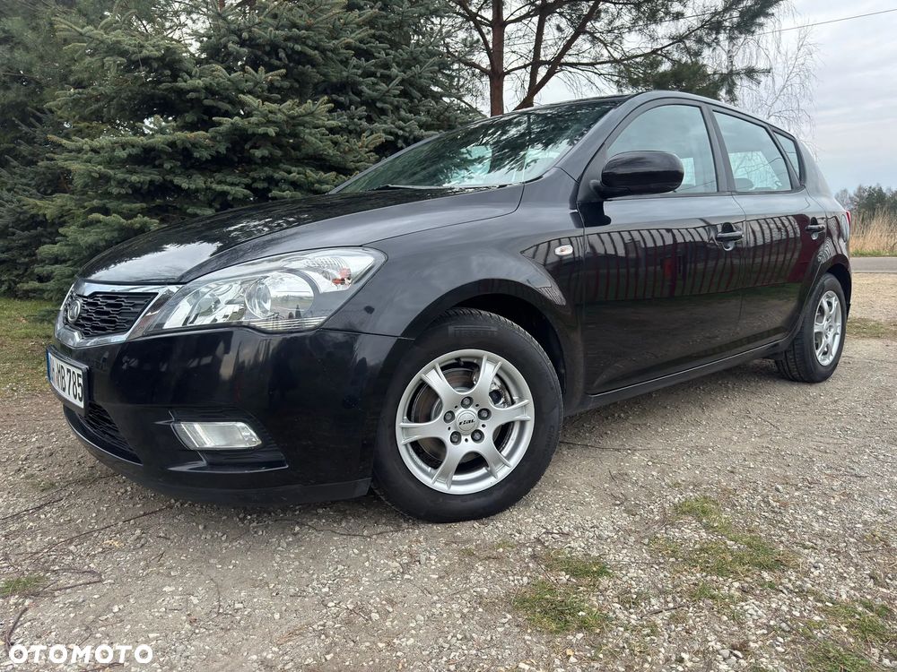 Kia Ceed 1.4 CVVT Dream-Team Edition - 19