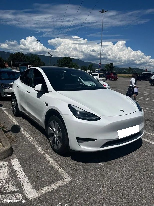 Tesla Model Y Standard - 2
