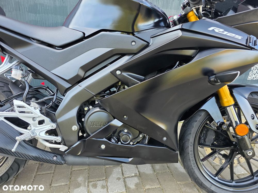 Yamaha YZF - 24