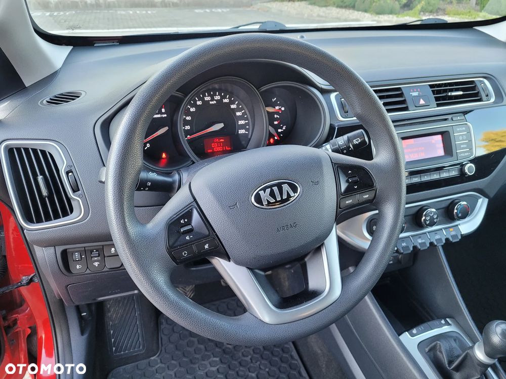 Kia Rio - 12