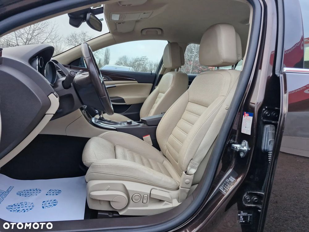 Opel Insignia 2.0 Turbo 4x4 Cosmo - 12
