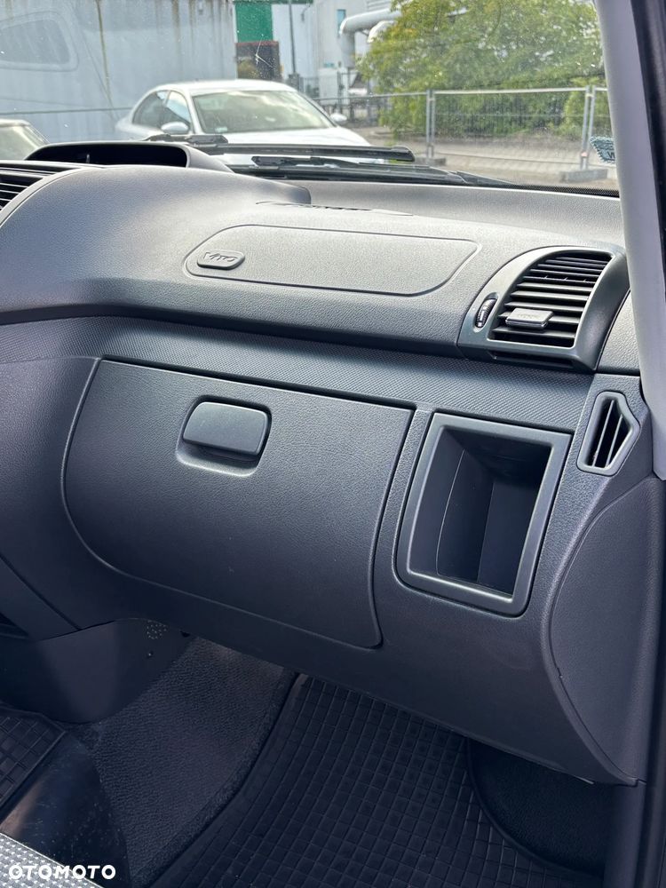 Mercedes-Benz VITO - 23