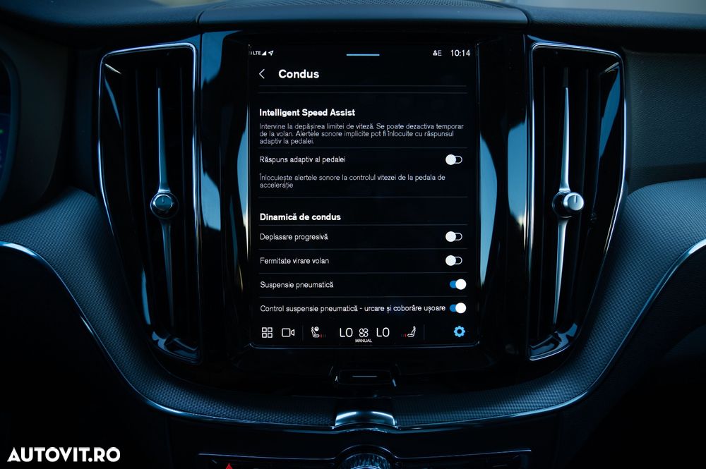 Volvo XC 60 T8 AWD Ultra Dark - 38