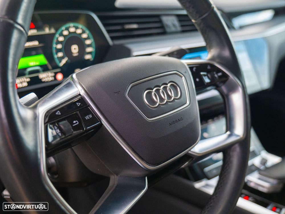 Audi Q8 e-Tron Sportback 55 quattro Advanced - 14