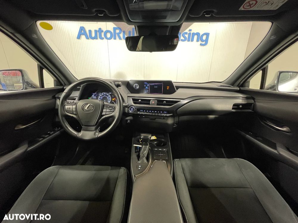 Lexus UX 250h FWD Business - 7