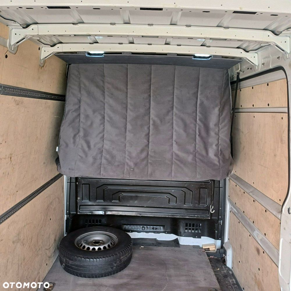 Volkswagen Crafter - 9