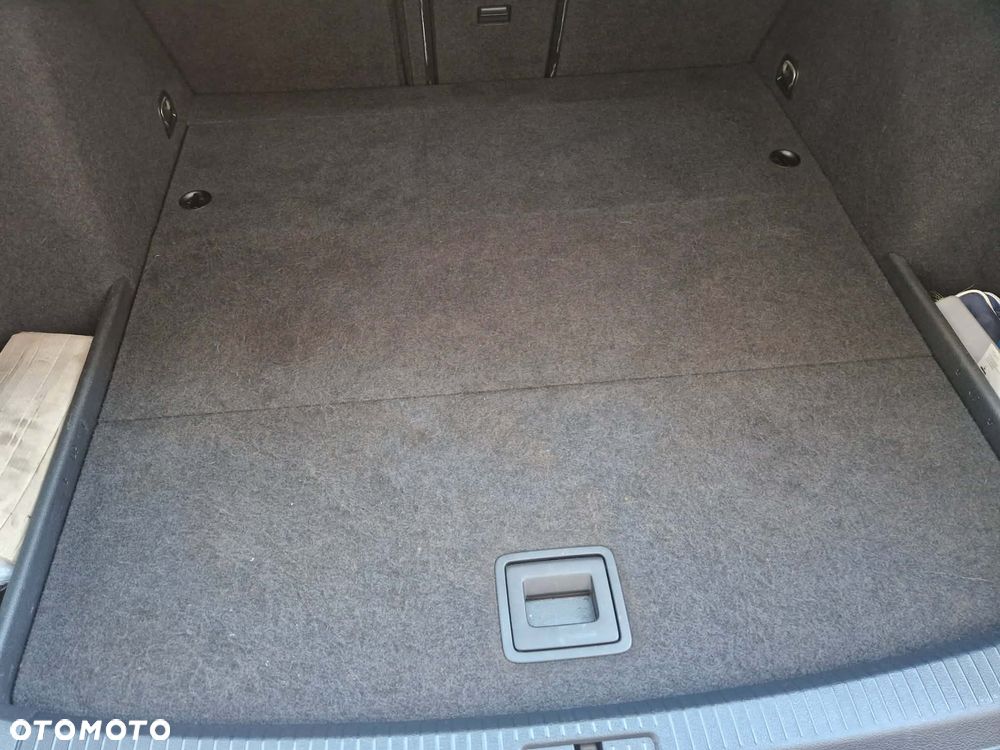 Volkswagen Golf 1.4 TSI BMT Comfortline - 22