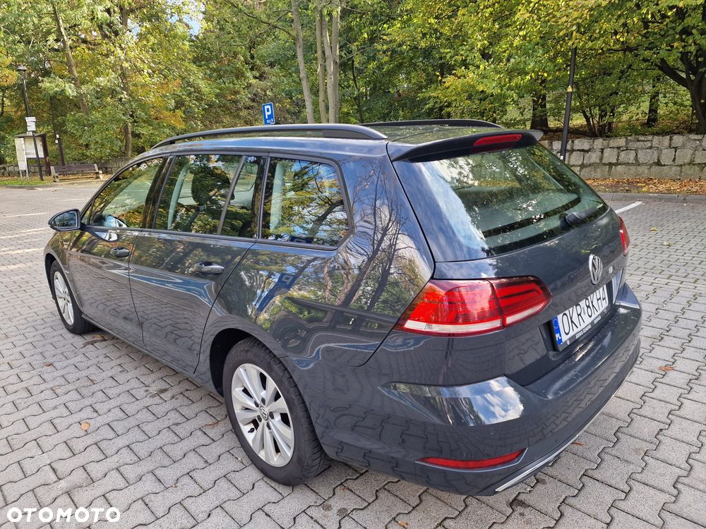 Volkswagen Golf - 6