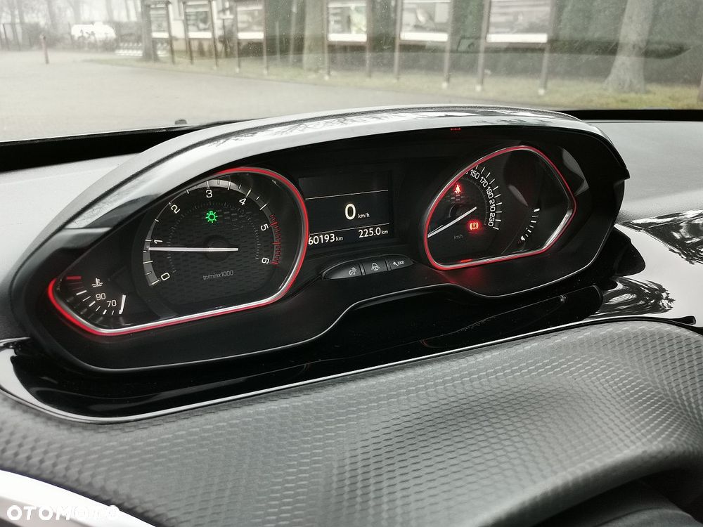 Peugeot 2008 1.5 BlueHDi GT Line S&S - 13