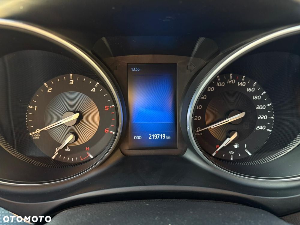 Toyota Avensis 2.0 D-4D Prestige - 12